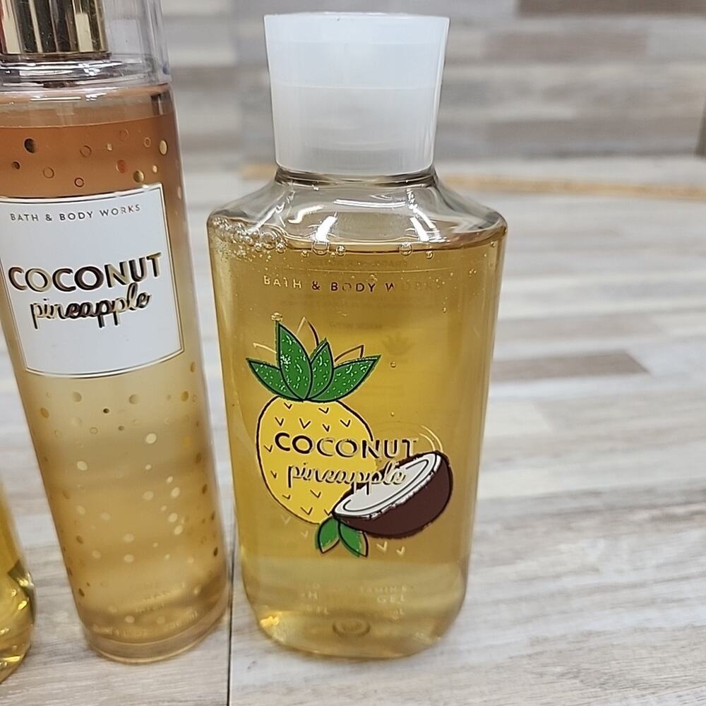 BATH & BODY WORKS COCONUT PINEAPPLE SHOWER GEL X 2, & Fragrance Mist Lot - Picture 2 of 7